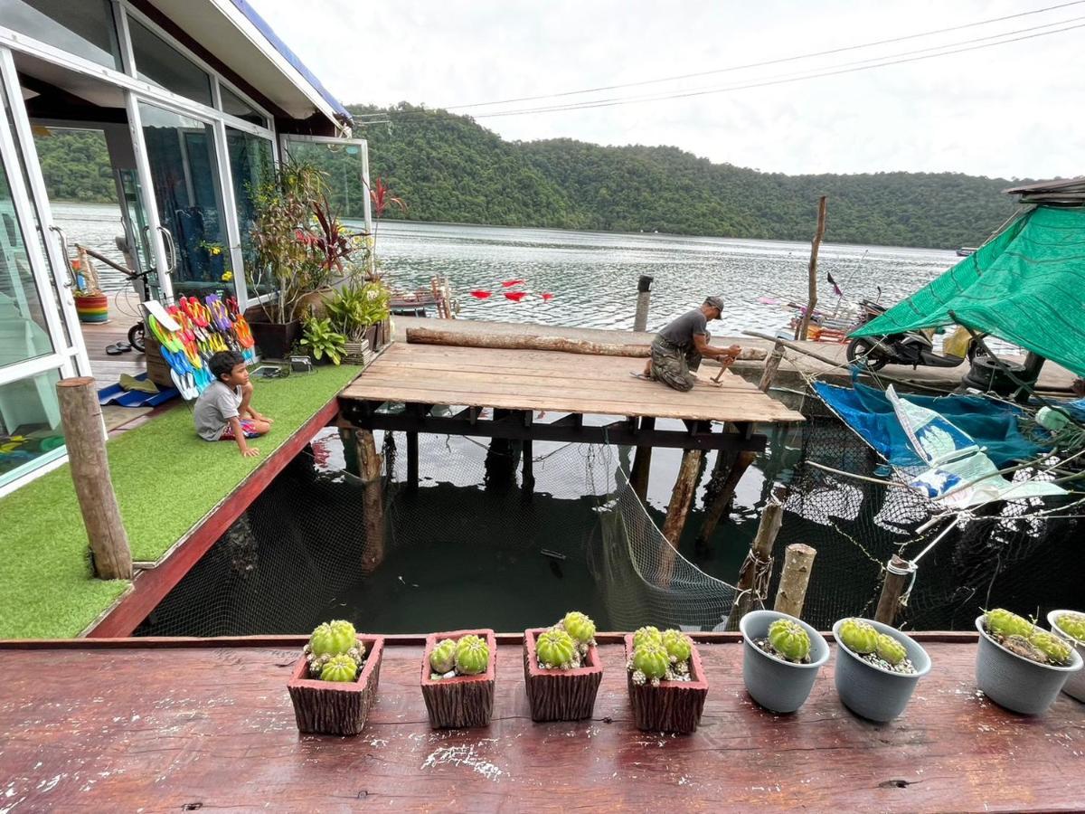 Dutchman Homestay Ko Kut Exterior photo